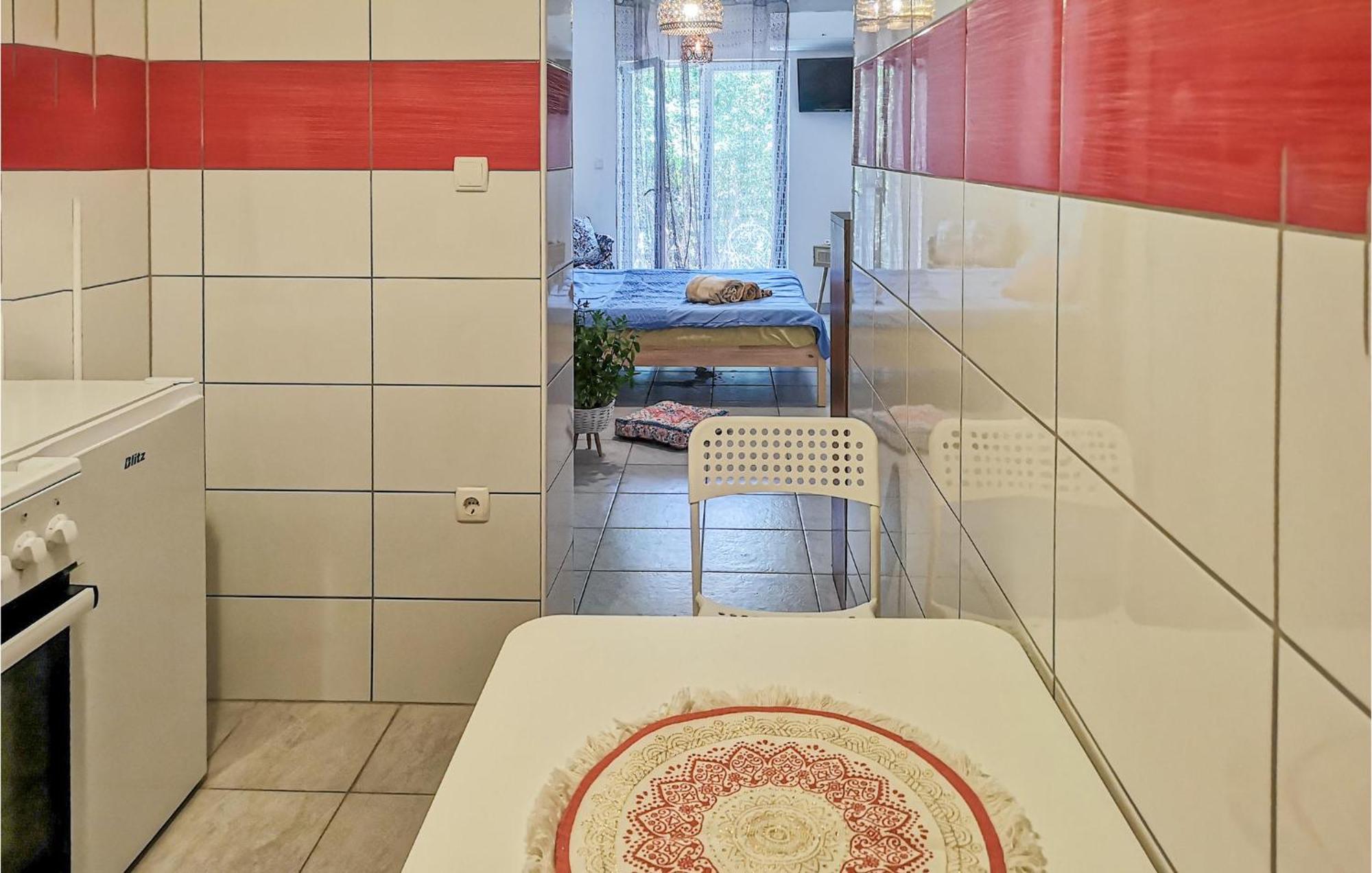 Pet Friendly Apartment In Novalja With Kitchen Exterior foto
